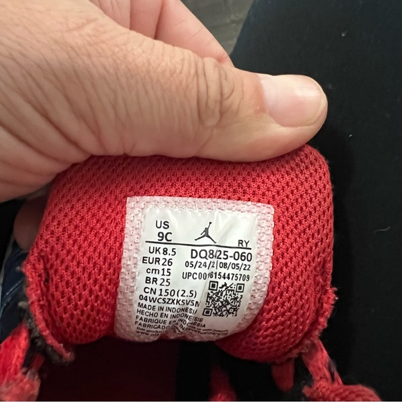 Nike Air Jordan 1 Mid Alternate Bred Black Red DQ8425-060 Toddler Sz 9C - Picture 6 of 8